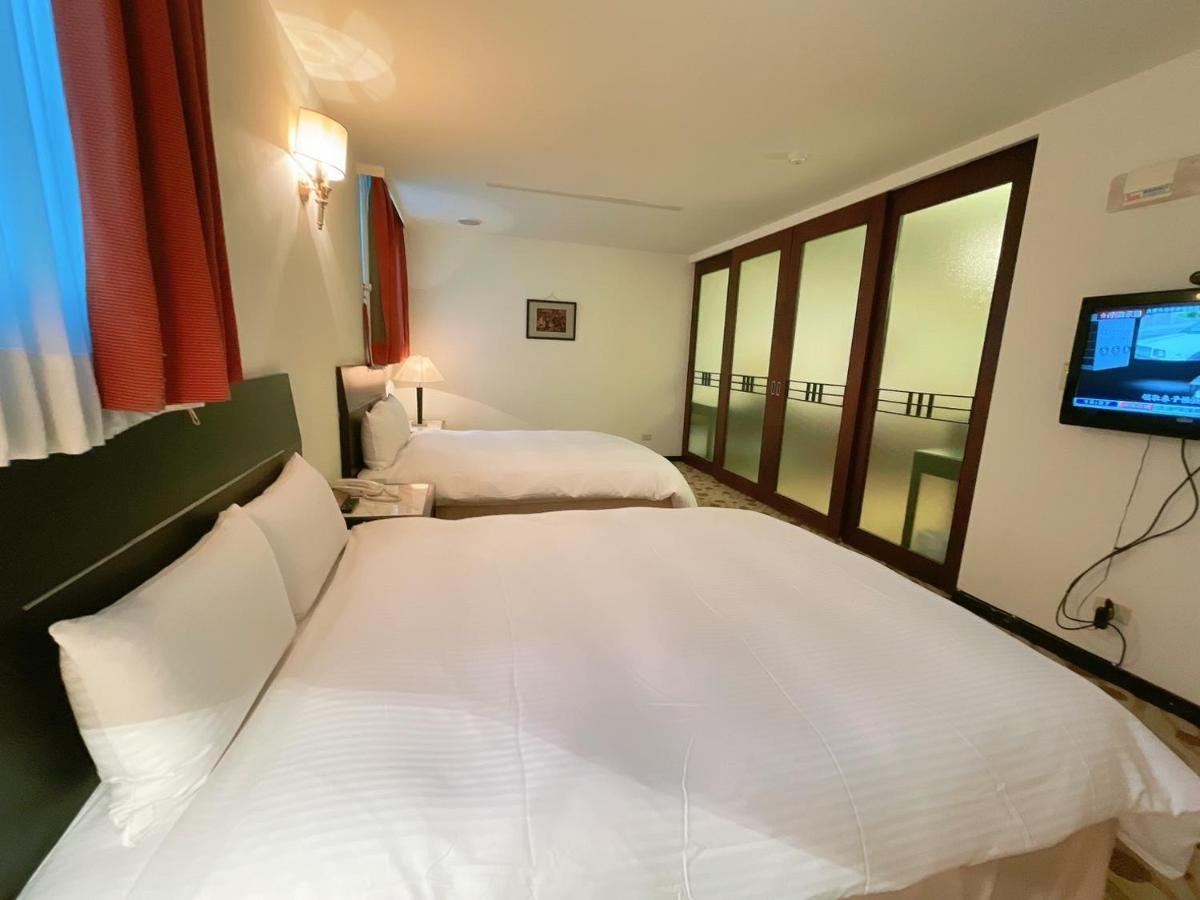 Herkang Hotel ไถจง ภายนอก รูปภาพ