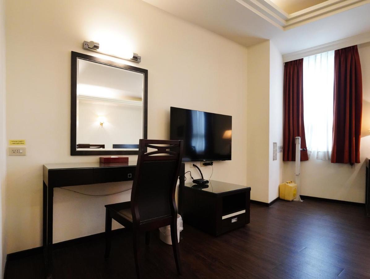 Herkang Hotel ไถจง ภายนอก รูปภาพ