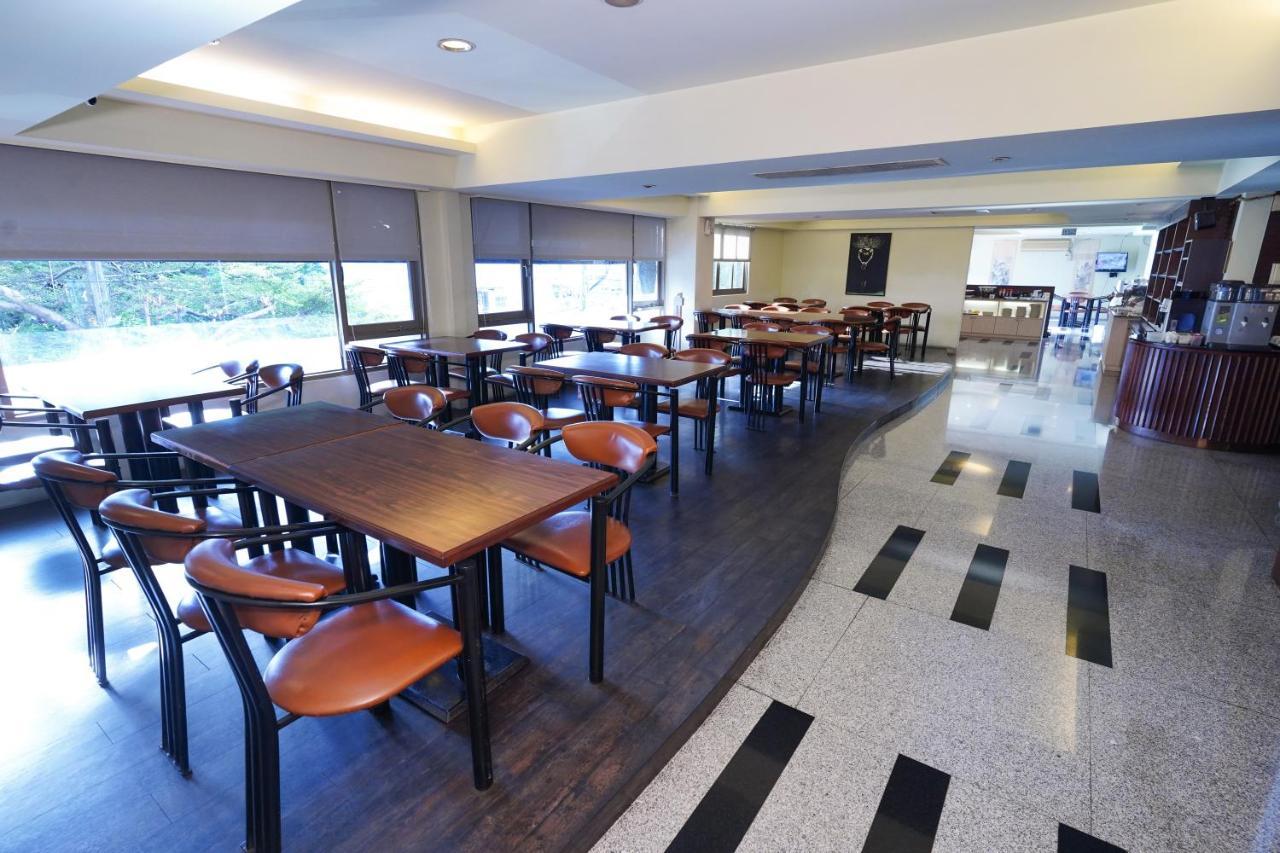 Herkang Hotel ไถจง ภายนอก รูปภาพ