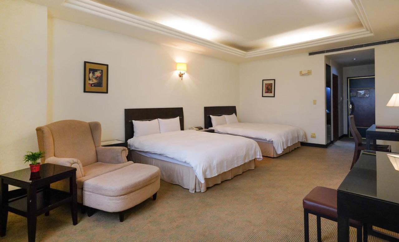 Herkang Hotel ไถจง ภายนอก รูปภาพ
