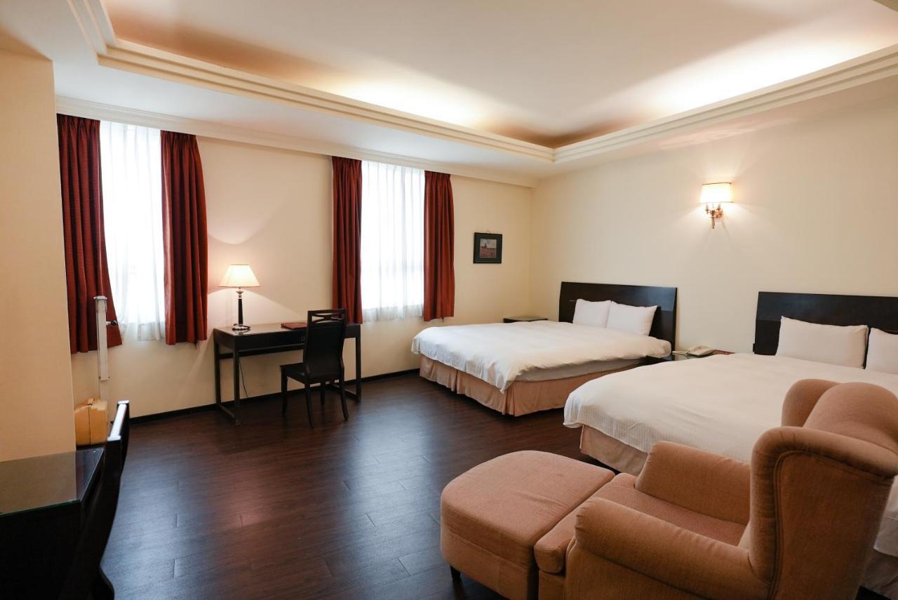 Herkang Hotel ไถจง ภายนอก รูปภาพ