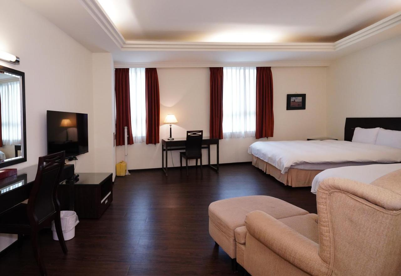 Herkang Hotel ไถจง ภายนอก รูปภาพ