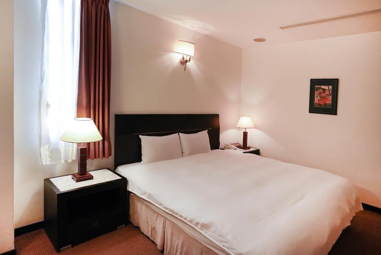 Herkang Hotel ไถจง ภายนอก รูปภาพ