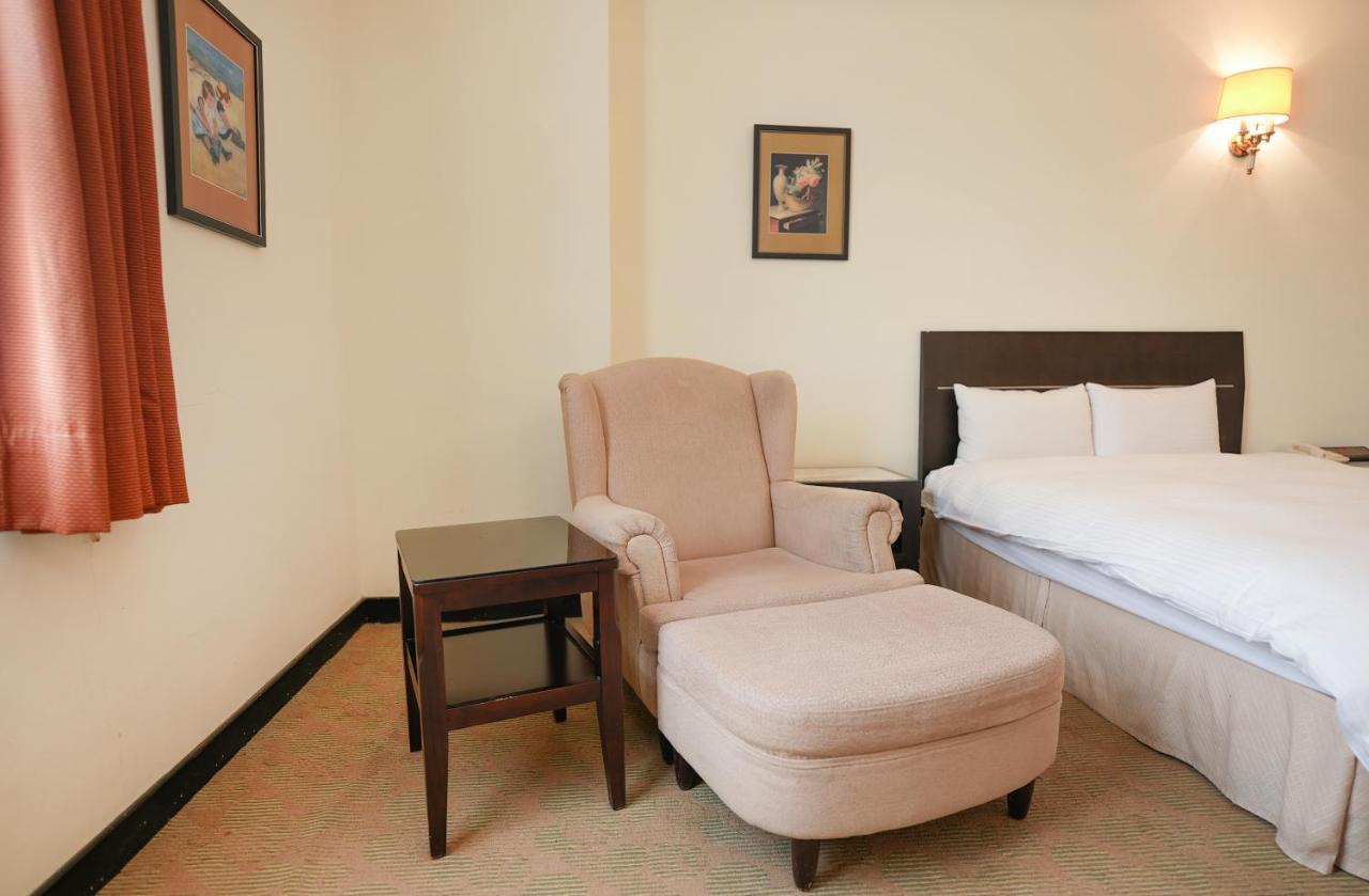 Herkang Hotel ไถจง ภายนอก รูปภาพ