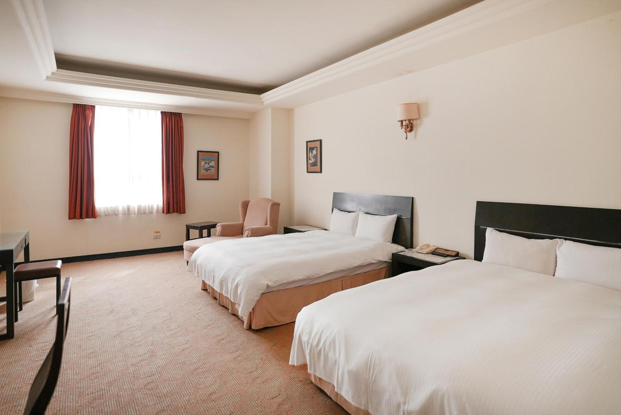 Herkang Hotel ไถจง ภายนอก รูปภาพ
